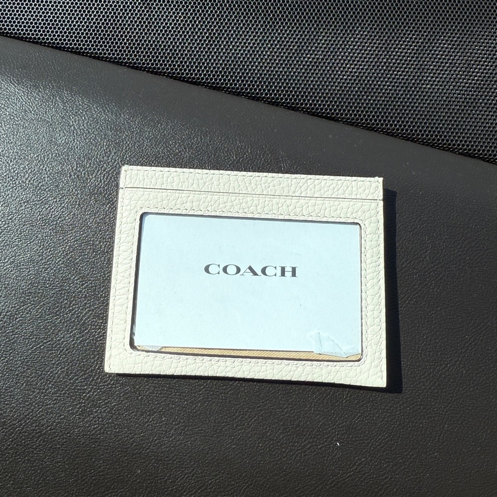 Coach 🍓 Strawberry Print Slim ID Card Case - Picture 4 of 4